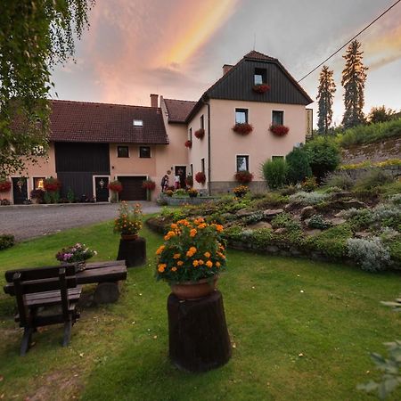 Penzion Adrspach " U Kozaru " Hotell Teplice nad Metují Exteriör bild